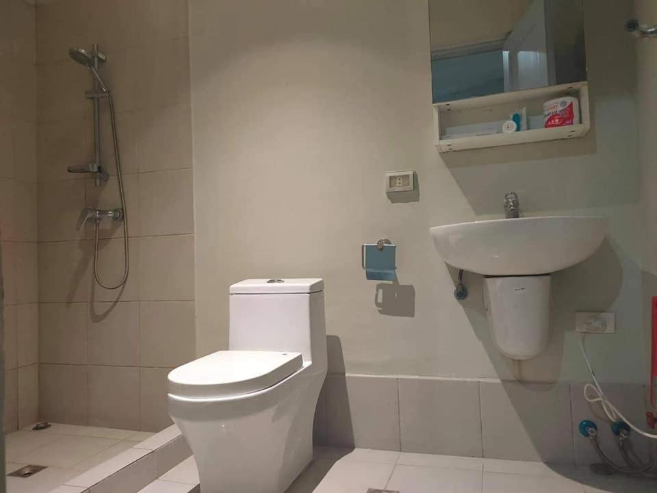 White Knight Hotel Saint Anne Manila Zewnętrze zdjęcie